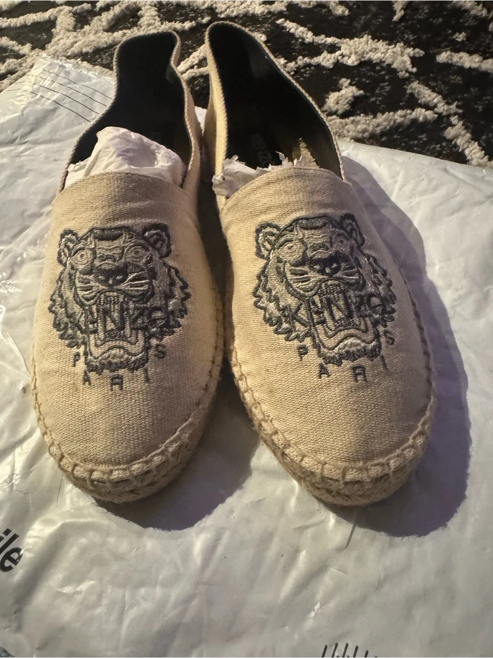 Kenzo Women’s Beige Embroidered Tiger Espadrilles size 41